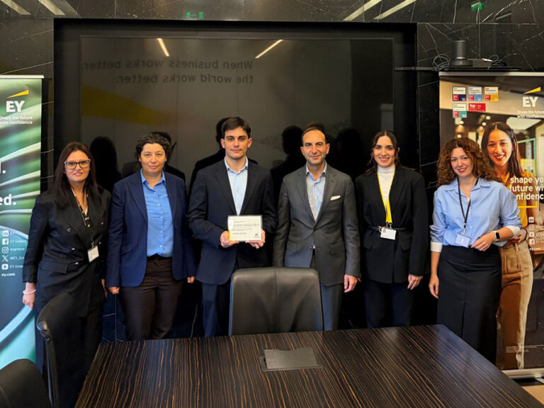 EY Ελλάδος & ΟΠΑ επιβραβεύουν την αριστεία με ευκαιρίες απασχόλησης EY Ελλάδος & ΟΠΑ επιβραβεύουν την αριστεία με ευκαιρίες απασχόλησης
